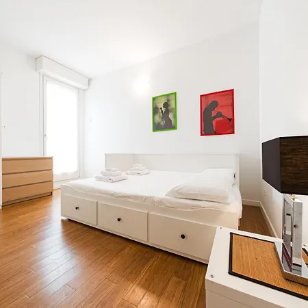 Apartament Nettuno - Private Garden In Center *